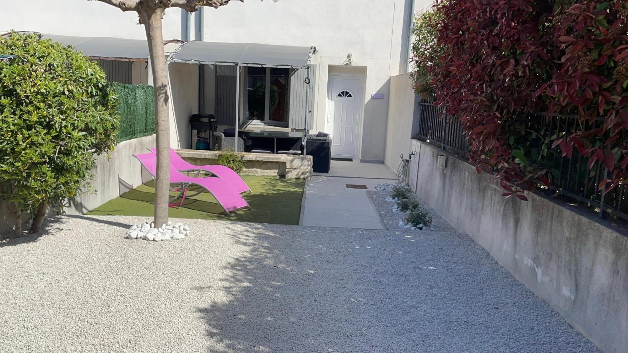 Maison Tendance Avec Jardin, Centre Village, Alpilles, Familles Eyragues المظهر الخارجي الصورة